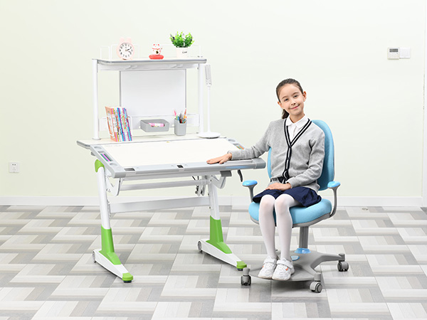 优创系列儿童学习桌椅制造